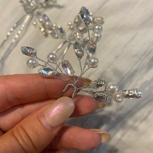 Wedding hair pins with pearl and crystal SET OF 3🤍